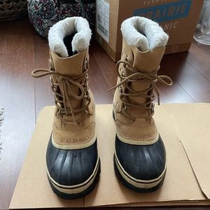 Sorel // Caribou Waterproof Snowboots